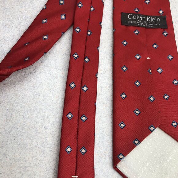 Calvin Klein Men's Neck Tie Red Geo Silk Blend 100% Silk Italy - Picture 6 of 6